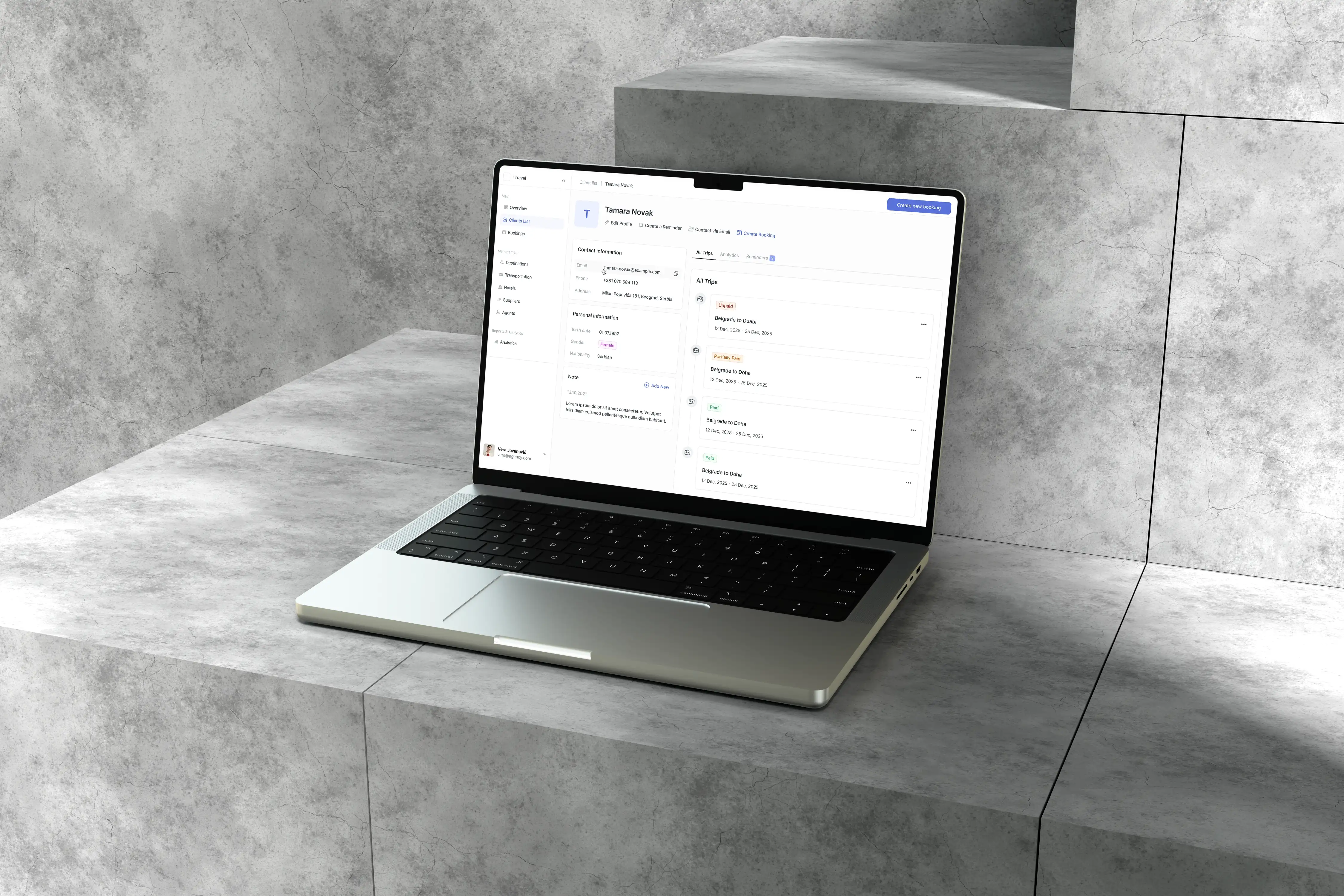 Travel agency CRM dashboard — presentation 3