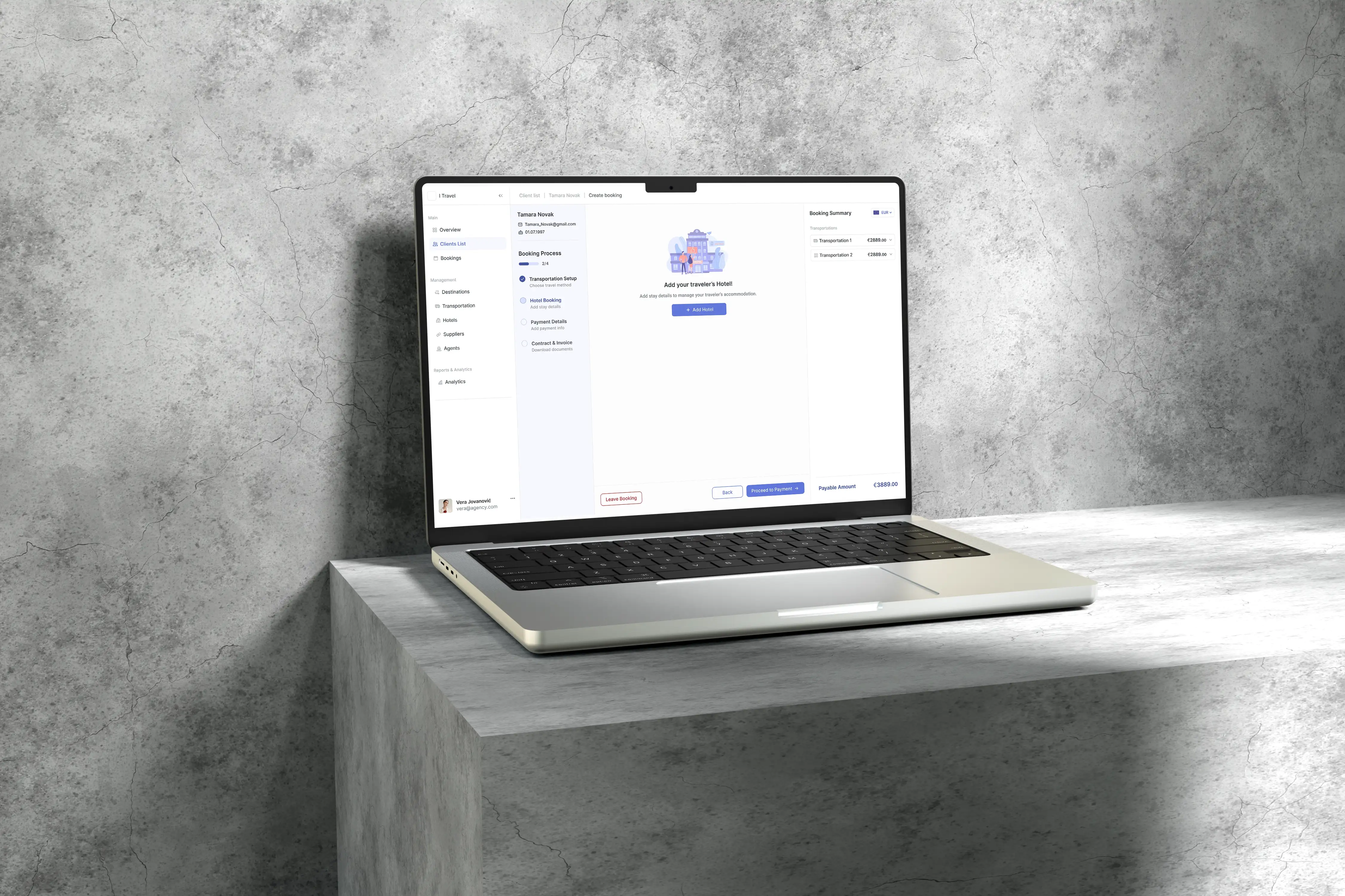 Travel agency CRM dashboard — presentation 4